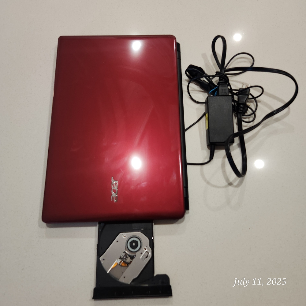 Acer Red Laptop Acer Aspire E1-572 15.6" Intel i3 w/ DVD player Windows7